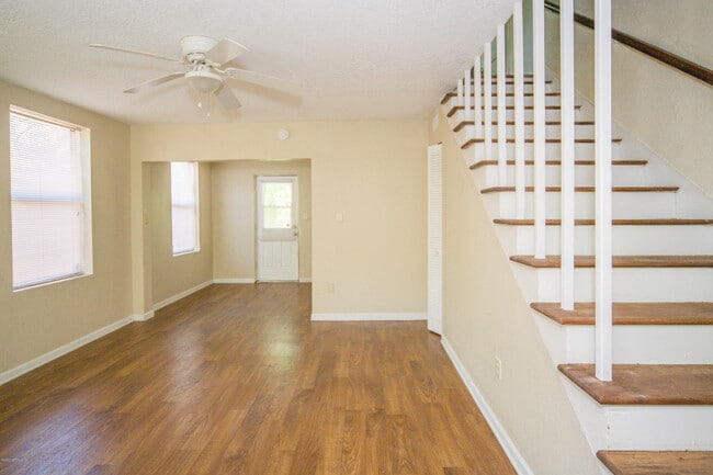 Building Photo - 1521 Yukon St