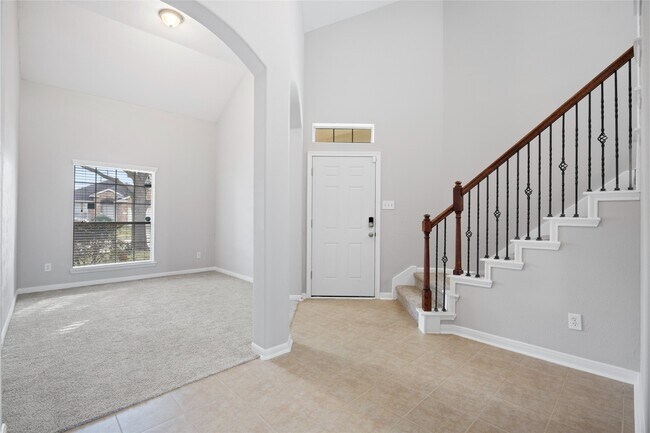 Building Photo - 7447 Oakwood Canyon Dr