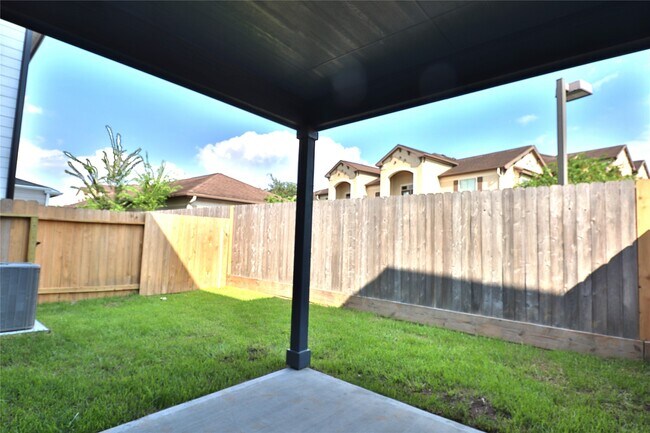 Building Photo - 10413 Harmon Smith Dr.