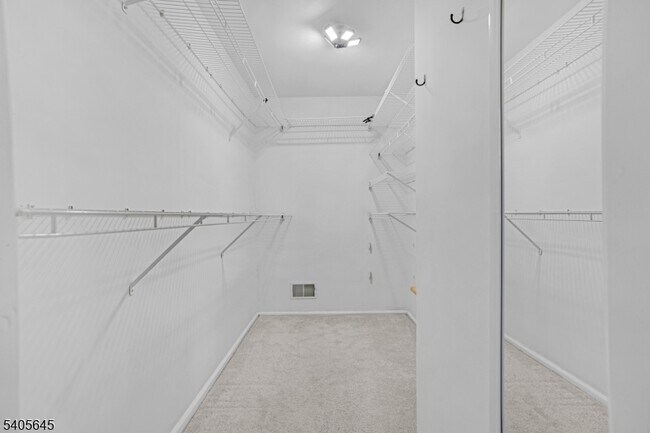 Building Photo - 51 Crabapple Ln