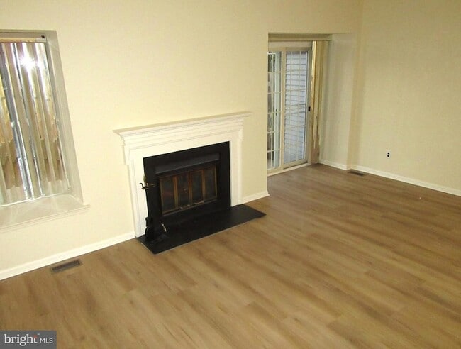 Building Photo - 512 Cobblers Ln
