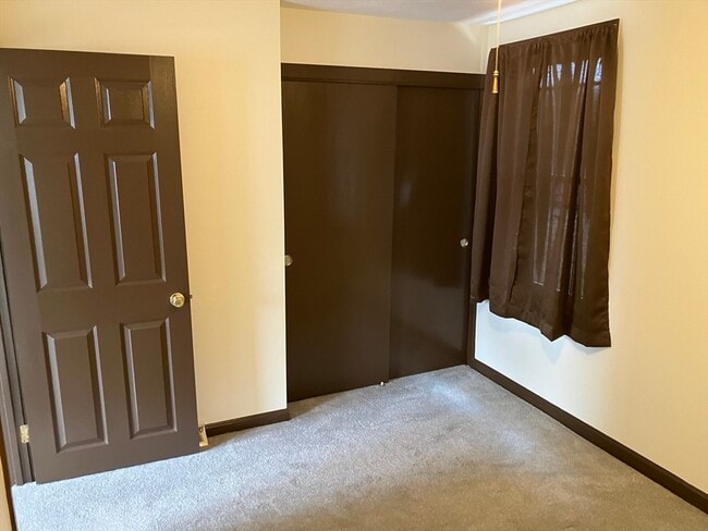 Building Photo - 37 Lawn St