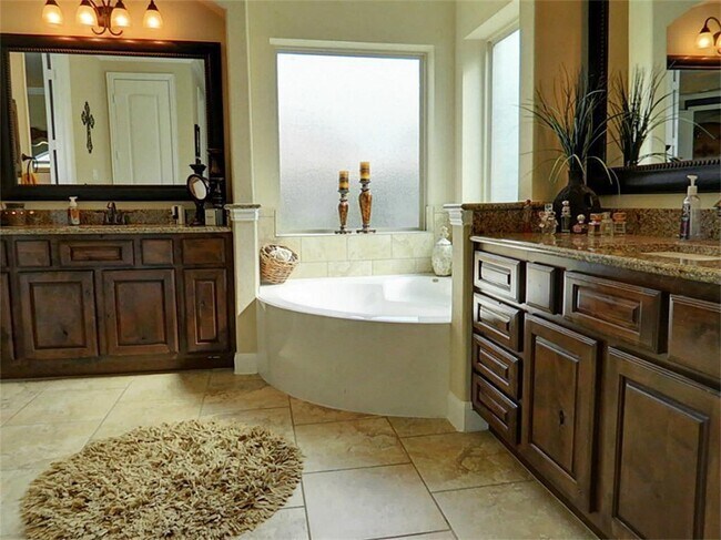 Building Photo - 28534 Hunters Shore Dr
