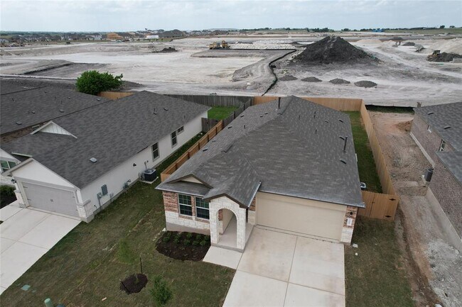 Building Photo - 5605 Bellissima Way