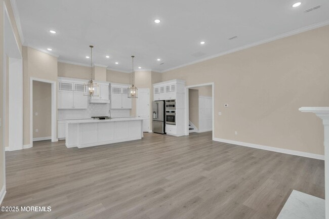 Building Photo - 53 Freesia Dr