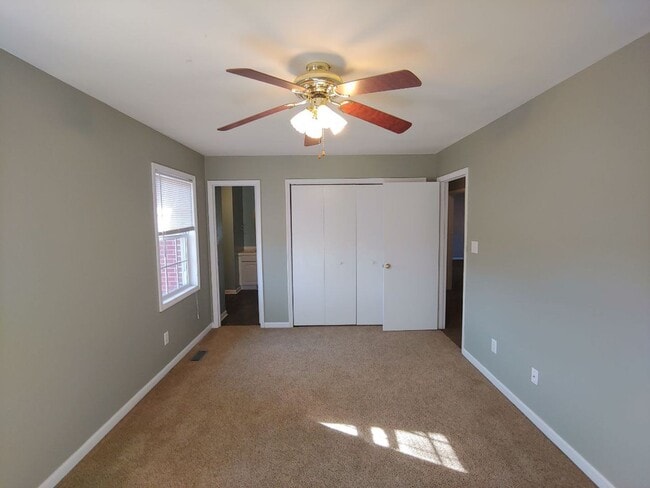 Building Photo - Spacious 3BD, 2.5BA Duplex in Clayton with Large Fenced Backyard