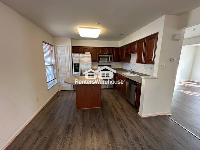 Building Photo - 7120 Fox Harbor Way