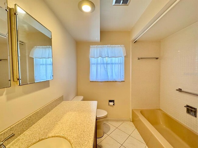 Building Photo - 2060 Attache Ct