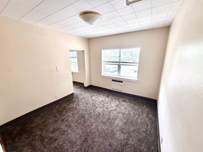 Building Photo - 3959 Sheridan Ave