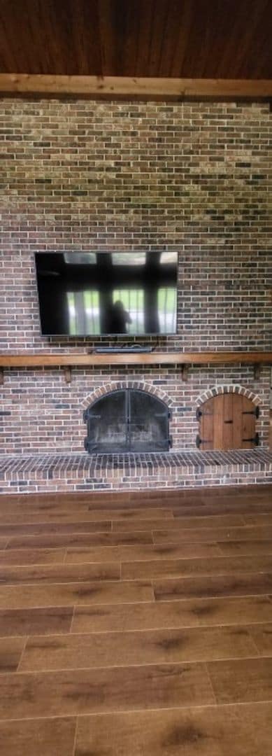 Building Photo - Home on Corner lot in Wood Valley