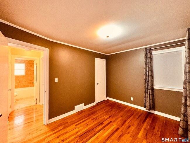Building Photo - 33 Jepson Ln