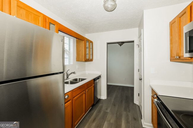 Building Photo - 9555 Fairway Turn