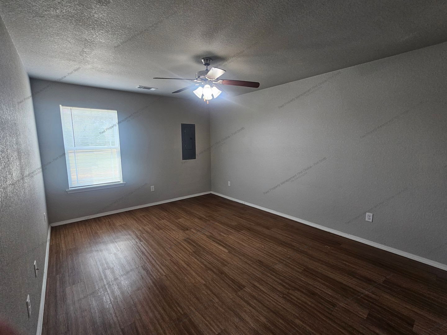 Building Photo - 2121 Ingalls Ln