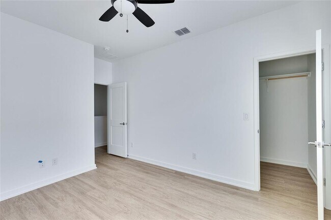 Building Photo - 7601 Cooper Ln