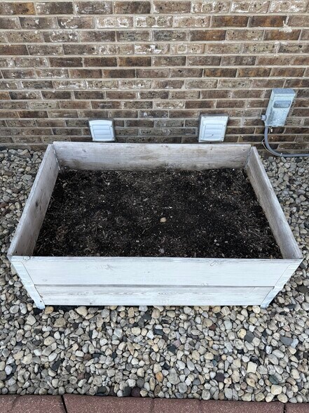 Building Photo - 710 Mesta Ln