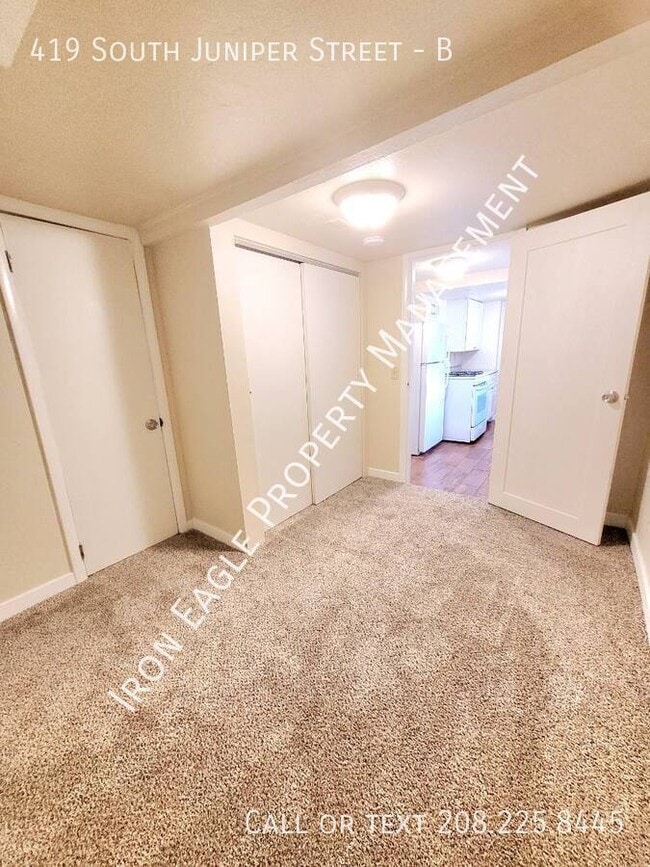 Building Photo - 419 S Juniper St