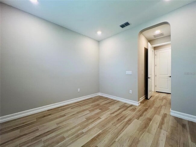 Building Photo - 4567 Tivoli Dr