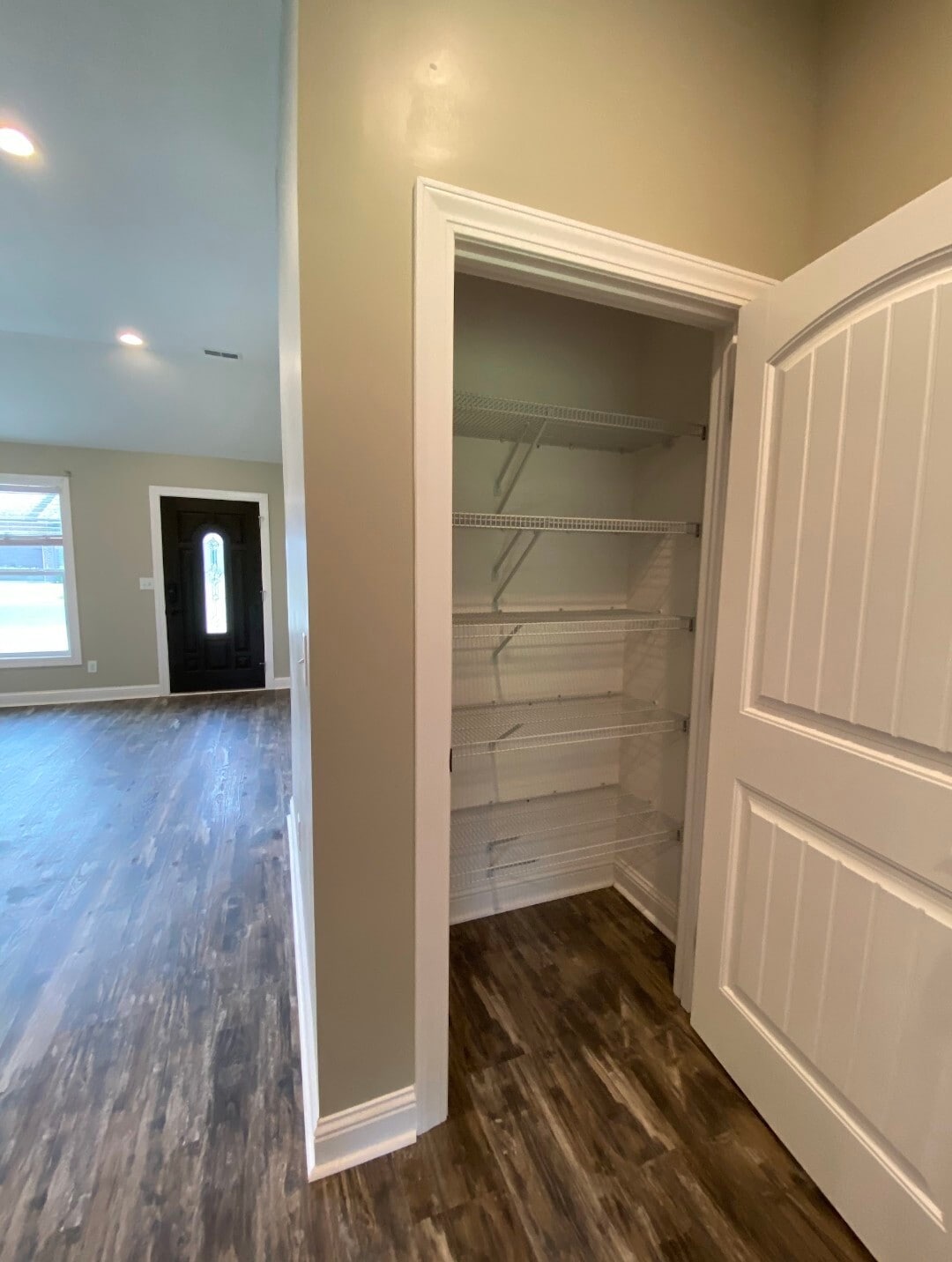 Building Photo - 30 Easy St