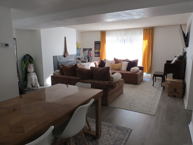 Building Photo - 97 Highland Rd