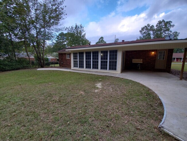 Building Photo - 203 Wilburn Rd