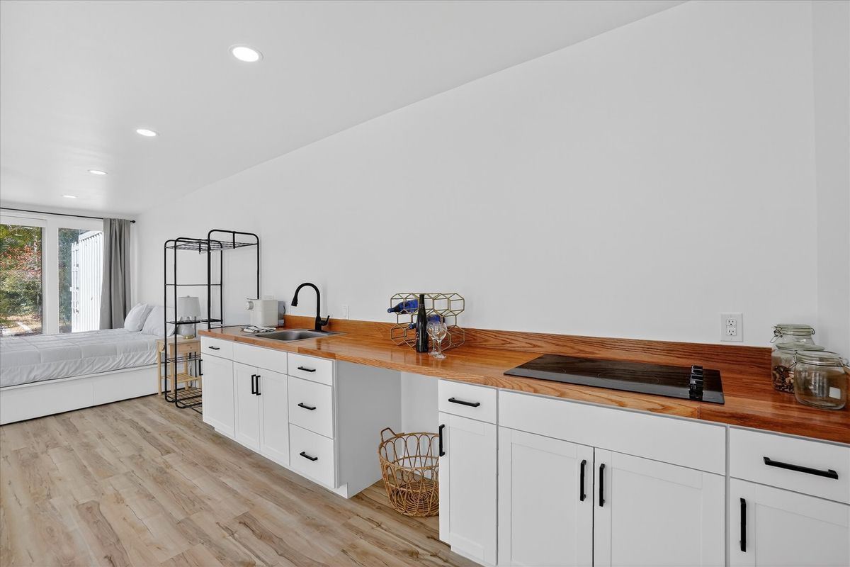 Building Photo - 8778 Waterfront Terrace