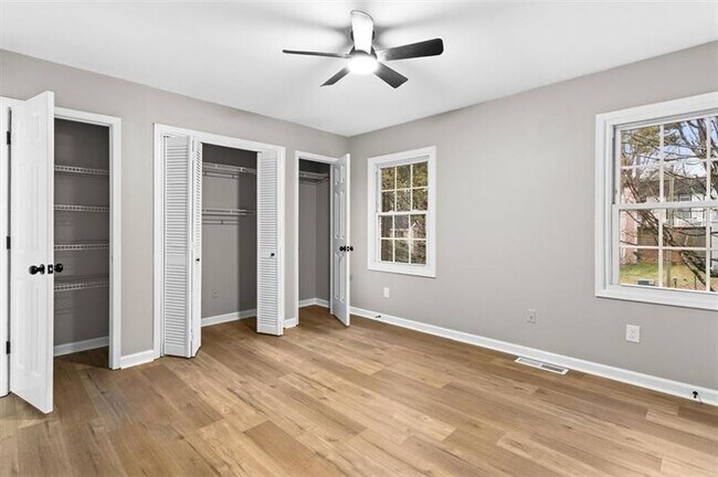 Building Photo - 1777 Twin Brooks Dr SE