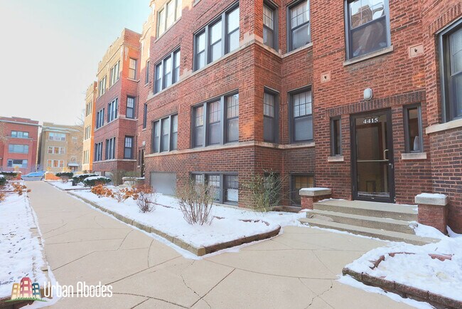 Building Photo - 4415 N Wolcott Ave