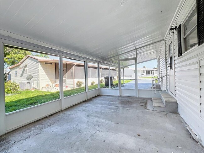 Building Photo - 140 Orangewood Dr