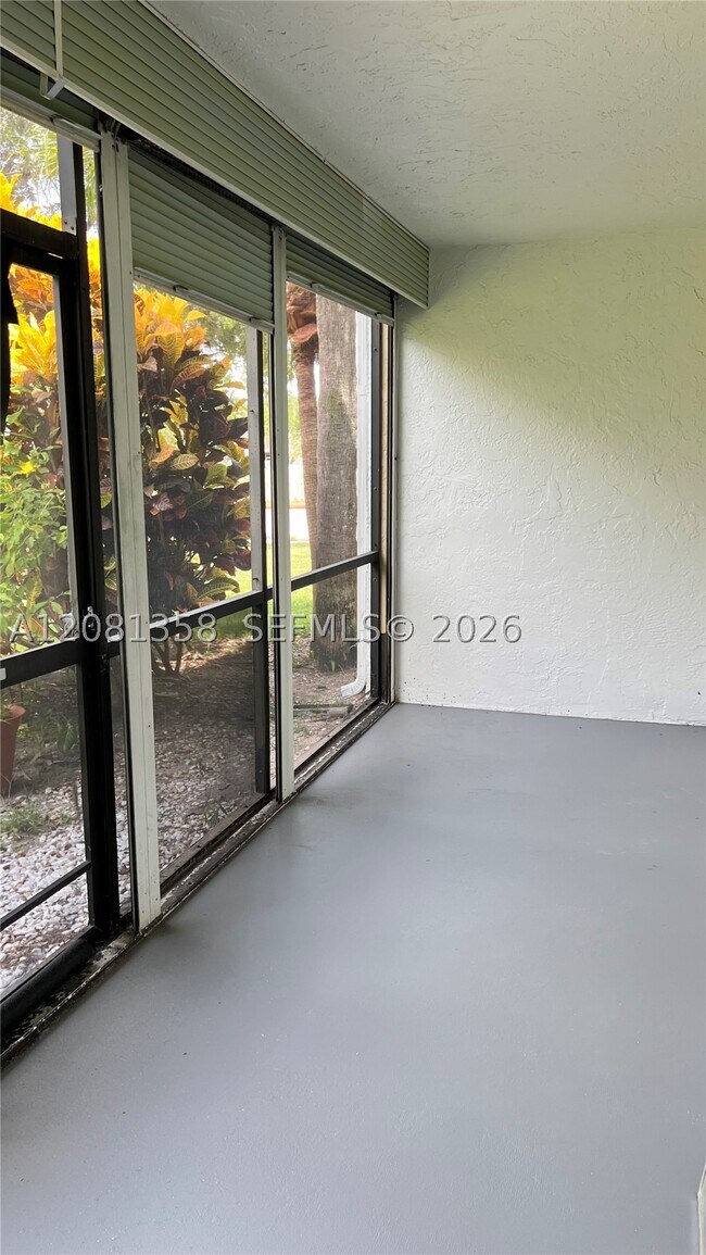 Building Photo - 1290 S Military Trail