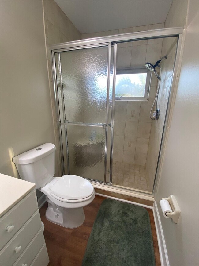 Building Photo - 10701 S Ocean Dr