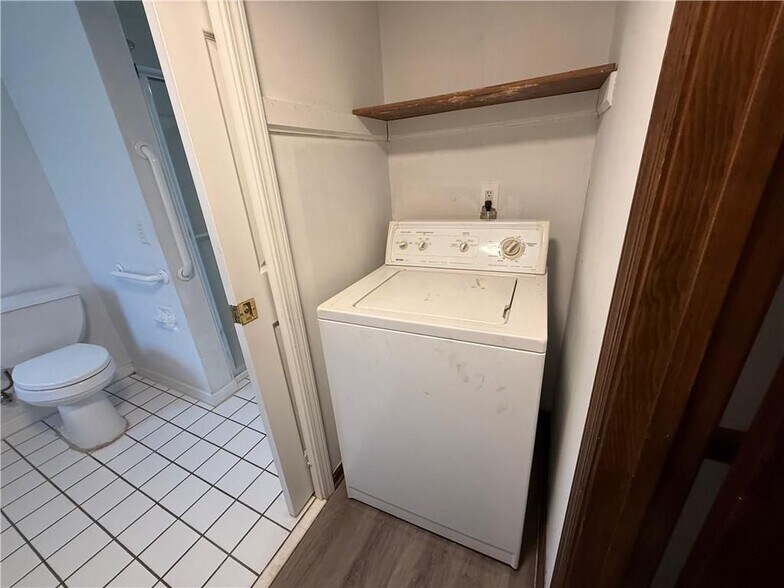 Building Photo - 3815 Samia Ct