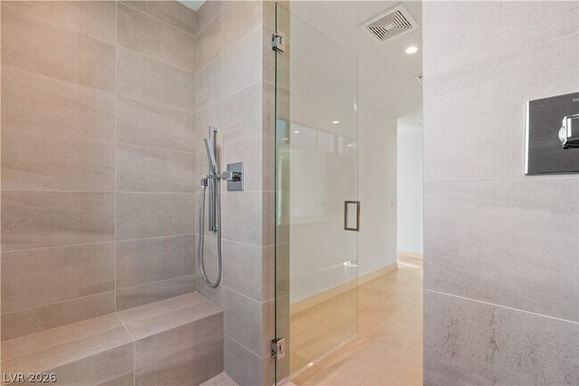 Building Photo - 66 Lakefront Dr