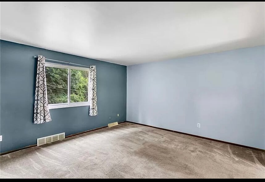 Building Photo - 3449 Middletown Rd