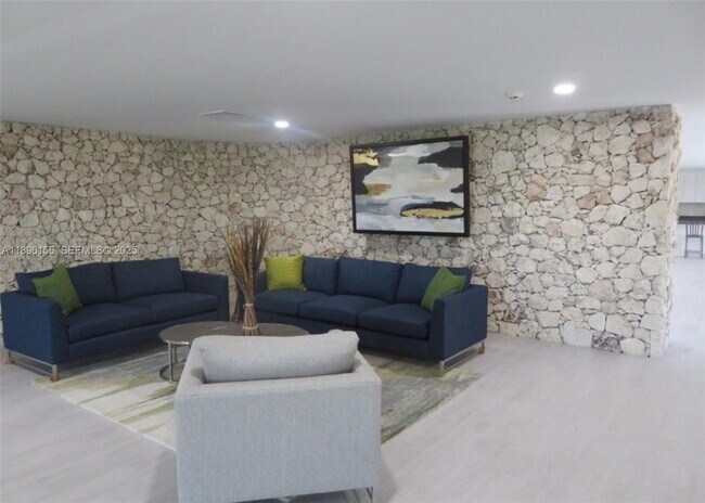 Building Photo - 8025 SW 107th Ave