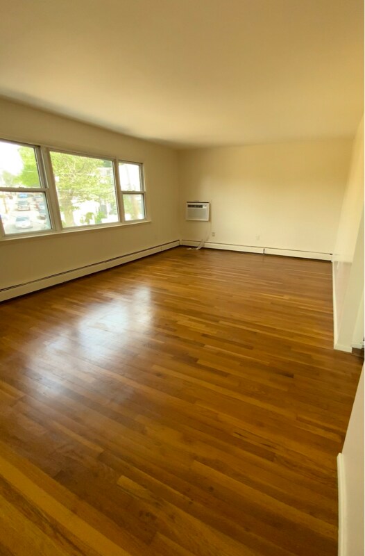 Building Photo - 3611 Grand Ave