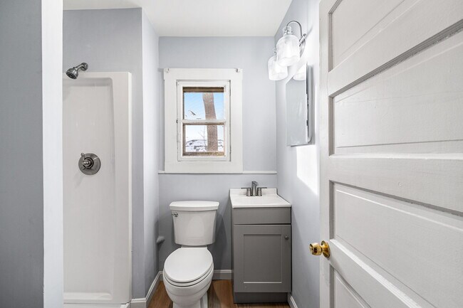 Building Photo - 1281 Middlesex St