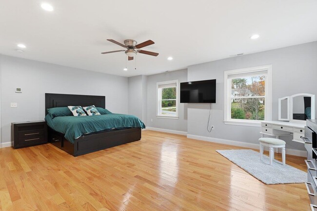 Building Photo - 22 Austin Ln