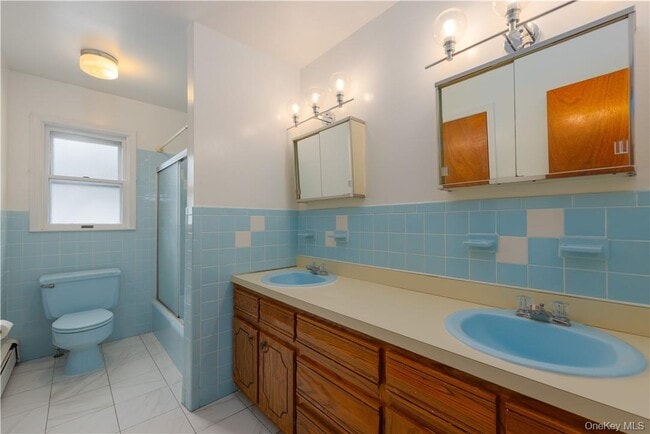 Building Photo - 30 Cassilis Ave