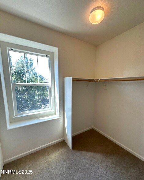Building Photo - 545 Terracina Way