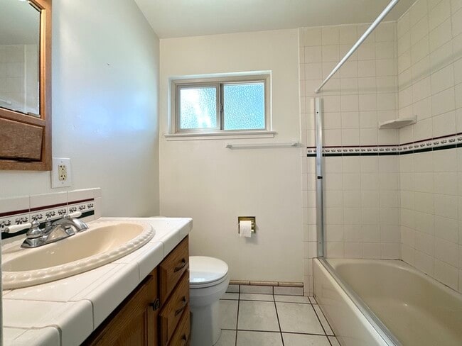 Building Photo - Charming Single-Story Home in Fair Oaks!