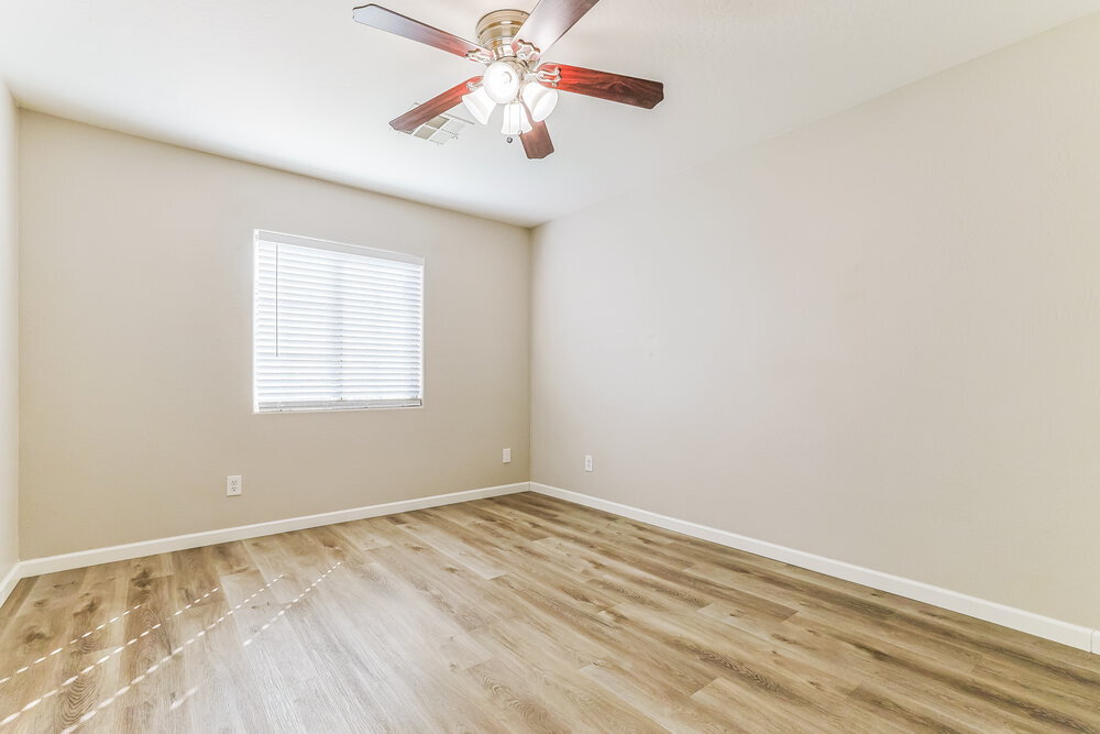 Building Photo - 3809 E Santa Fe Ln