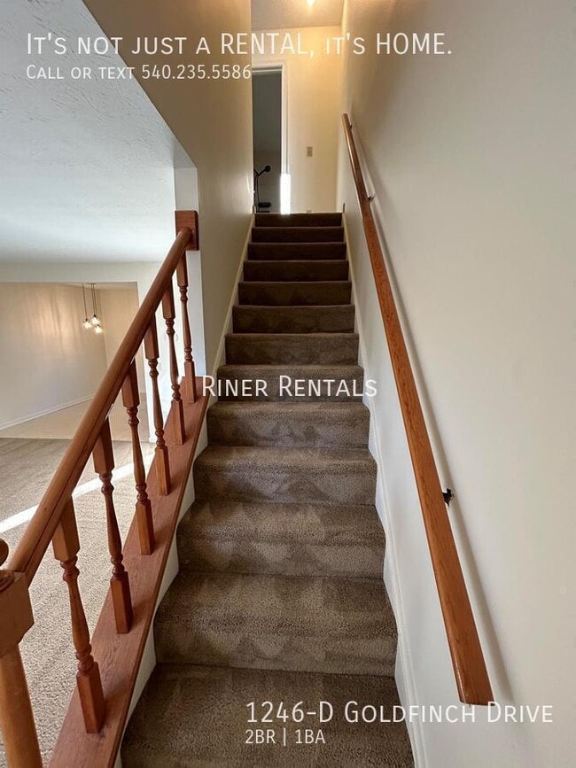 Building Photo - 1246 Goldfinch Dr