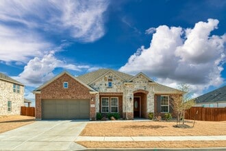 Building Photo - Beautiful 4 Bedroom, 3 Car Garage, Single Story Home in Celina!