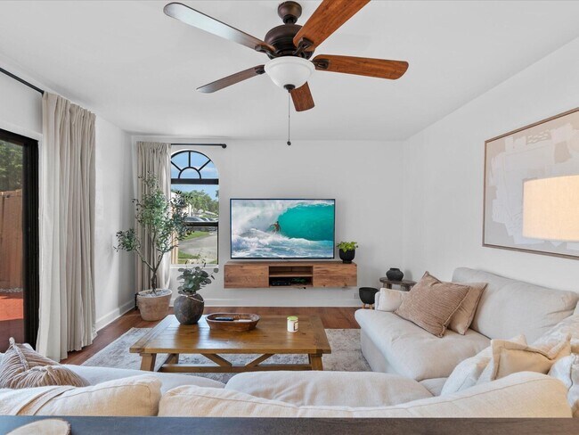 Primary Photo - 4025 Village Dr