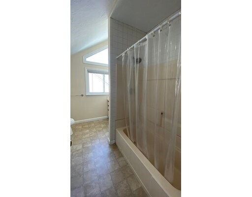 Building Photo - 205 Lake St