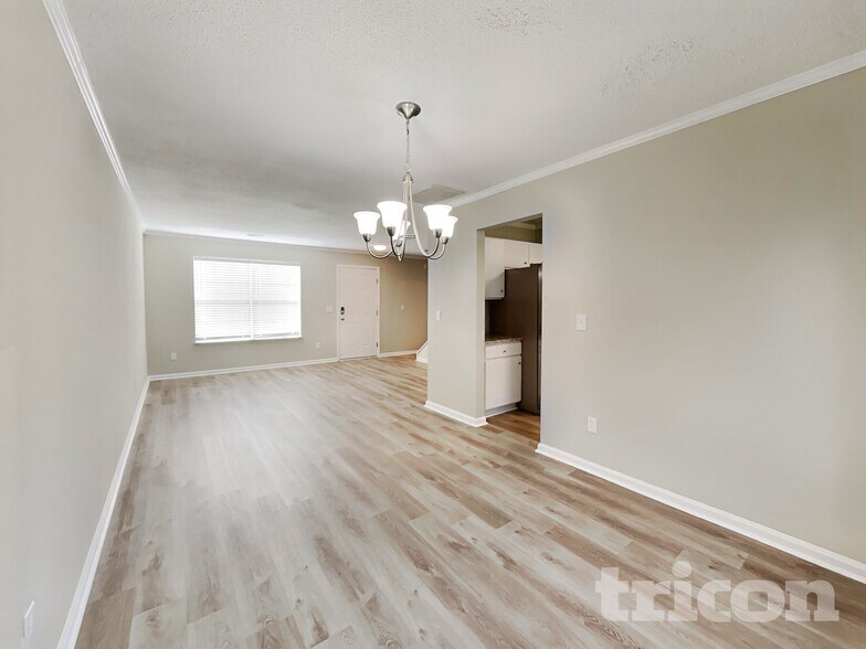 Building Photo - 19 Willow Bend Dr