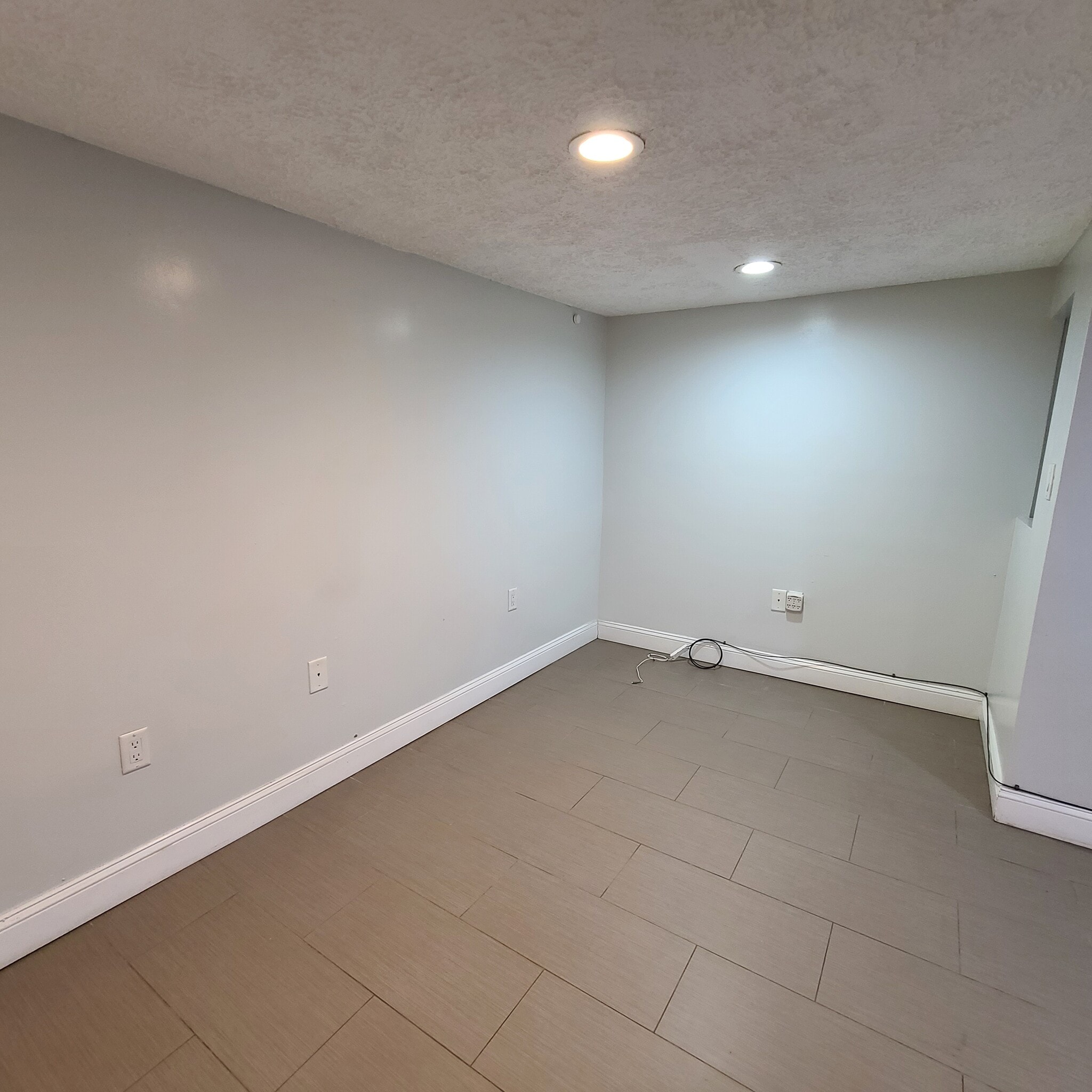 Building Photo - 242 46th St