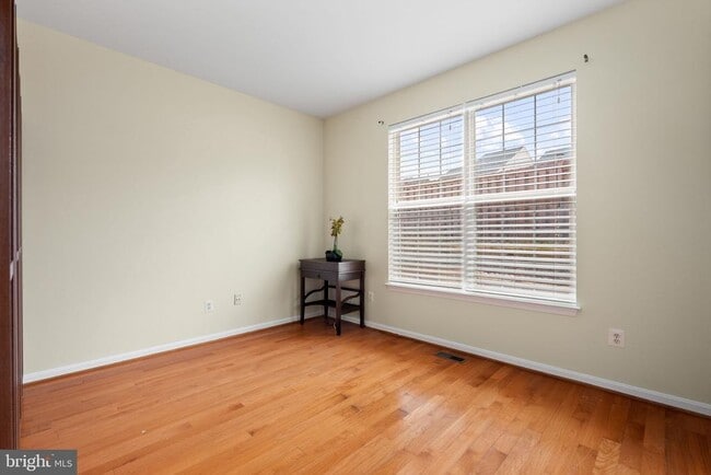 Building Photo - 15433 Leeds Hill Way