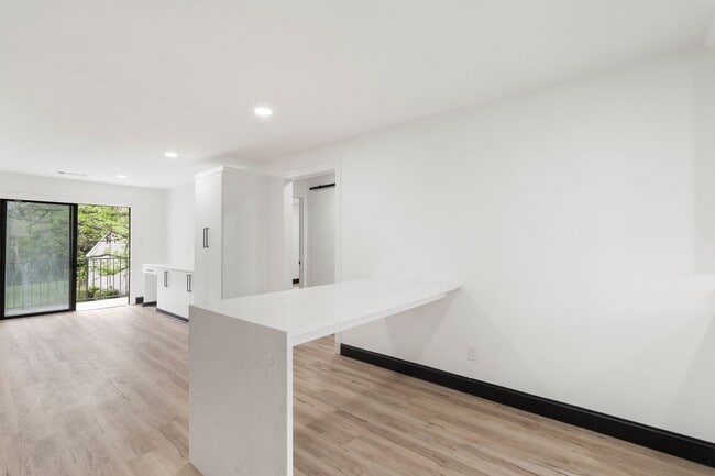 Building Photo - Welcome to Uptown Living in a South Park S...