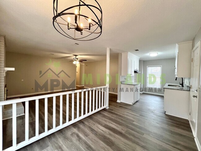 Building Photo - 237 Devonport Dr